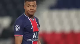 كيليان مبابي لاعب باريس سان جيرمان