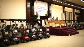 خلال توزيع الكراسي الكهربائية