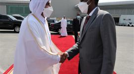 وزير المواصلات والاتصالات مودعًا الرئيس الصومالي