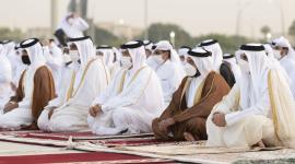 صاحب السمو وسمو الأمير الوالد يؤديان صلاة الاستسقاء