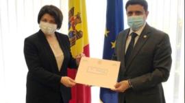 خلال تسليم الرسالة