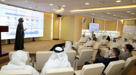 وزير المواصلات يطلع على تجربة الحافلات الكهربائية ذاتية القيادة