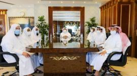 جانب من اجتماع سعادة وزير الأوقاف مع عدد من الأئمة