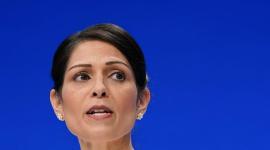 بريتي باتيل وزيرة الداخلية البريطانية