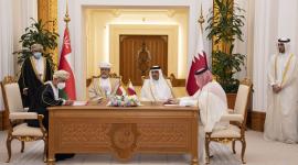 سمو الأمير وسلطان عمان يشهدان التوقيع على عدد من الاتفاقيات