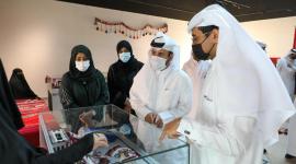 الدكتور خالد السليطي يطلع على منتجات المعارض