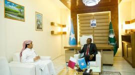 وزير الخارجية الصومالي يجتمع مع سفير دولة قطر