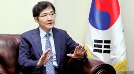 سعادة السيد جون هو لي سفير جمهورية كوريا