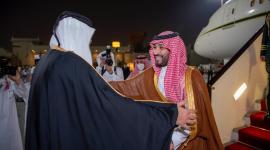 سمو الأمير يتقدم مستقبلي ولي العهد السعودي