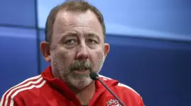 اوندر كارافيلي مدرب بشكتاش التركي