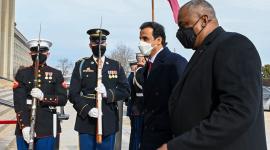 سمو الأمير يجتمع مع وزير الدفاع الأمريكي