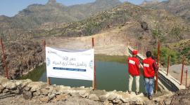 جانب من مشروع حفر الآبار