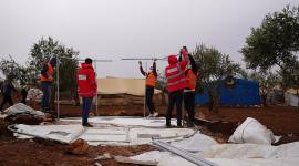 الهلال الأحمر القطري يوفر خدمات الإيواء والغذاء والرعاية الصحية للنازحين السوريين