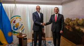 سعادة وزير الخارجية خلال لقائه برئيس رواندا