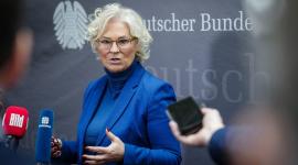 كريستينه لامبرشت وزيرة الدفاع الألمانية