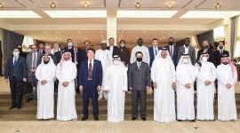 وزير البلدية في لقطة جماعية مع المشاركين في المنتدى