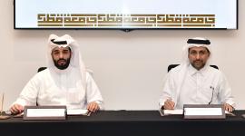 جانب من التوقيع