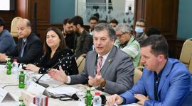 جانب من المباحثات بين غرفة قطر والوفد البرتغالي