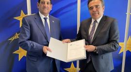 خلال تسلم الوثيقة القانونية