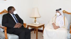 خلال تسليم نسخة من أوراق الاعتماد