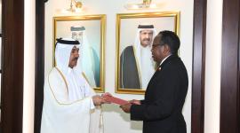 خلال تسليم نسخة من أوراق الاعتماد