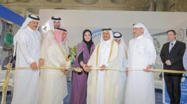 رئيس غرفة قطر مفتتحا المختبر