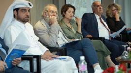 سعادة السيد سلطان الجمالي خلال مشاركته في الندوة