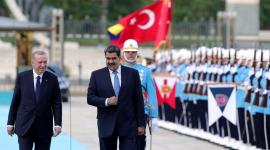 الرئيس التركي خلال استقباله رئيس فنزويلا