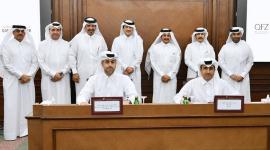 صورة جماعية على هامش توقيع الاتفاقية