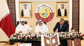 جانب من توقيع عقد طباعة المصحف مع المطبعة التركية