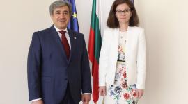 صورة على هامش الاجتماع