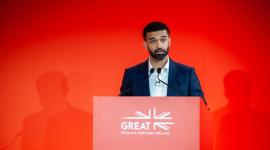 سعادة السيد حسن الذوادي الأمين العام للجنة العليا للمشاريع والإرث