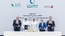 عقب توقيع الاتفاقيات