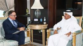 سعادة الدكتور أحمد بن حسن الحمادي خلال تسلم الرسالة