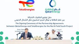 جانب من توقيع الاتفاقية