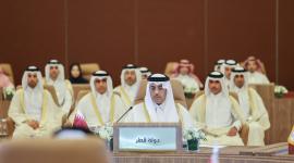 سعادة الدكتور علي بن صميخ المري وزير العمل خلال مشاركته في الاجتماع