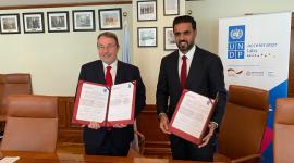 جانب من توقيع الاتفاقية