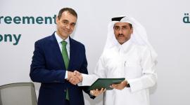 جانب من توقيع الاتفاقية