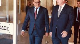 جانب من جلسة العمل