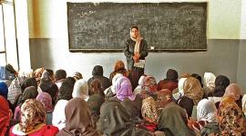 فصل دراسي في أفغانستان أحد الدول المصنفة على أنها من أقل البلدان نموًا