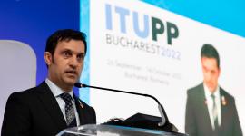 السيد حسين صلات مدير العلاقات العامة بهيئة تنظيم الاتصالات