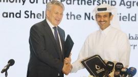 جانب من توقيع الاتفاقية