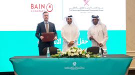 جانب من توقيع الاتفاقيات