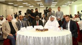 يوسف الكواري الرئيس التنفيذي لقطر الخيرية مع الحضور