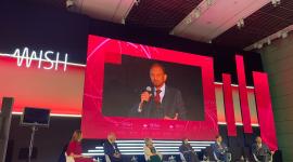 جانب من الجلسات الحوارية بقمة ويش 2022