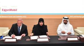 خلال توقيع الاتفاقية