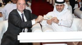 محافظ مصرف قطر المركزي ورئيس الاتحاد الدولي لكرة القدم "فيفا"