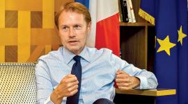 سعادة السيد جان باتيست فافر سفير فرنسا بالدوحة