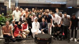 سمو الأمير رفقة المشجعين