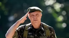 قائد الجيش البرازيلي الجنرال خوليو سيزار دي أرود